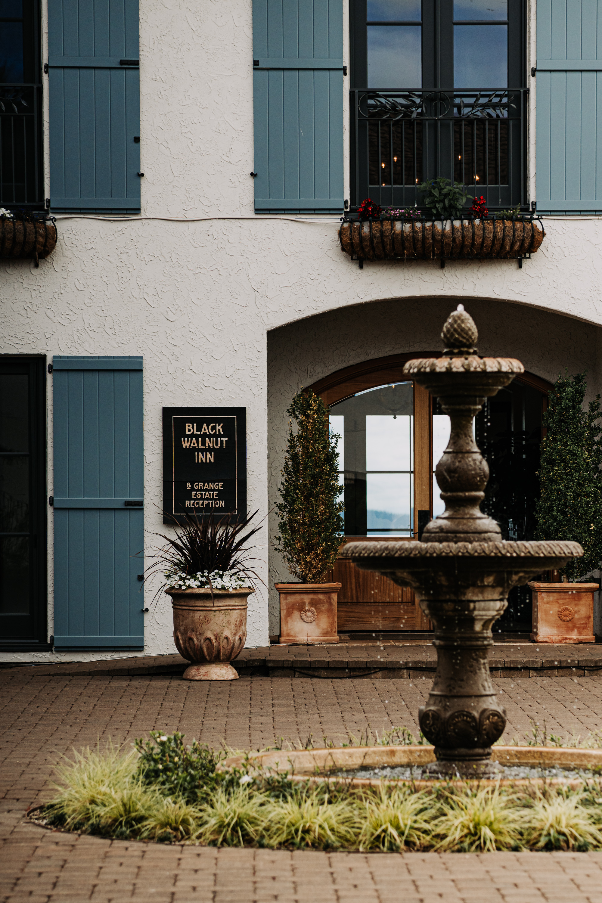 Entrance of Black Walnut Inn